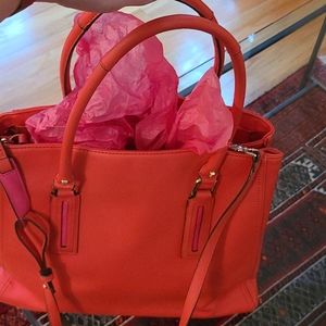 Stella & Dot Madison Tech Tote